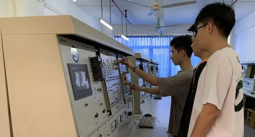 智能之星，點燃未來 廣州華立科技職業學院電力與智能制造學院攜手?？藗愃闺姎夤灿⒉? />
</a>
<span><a href=